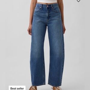 GAP High Rise Barrel Jeans in Medium Indigo, Size 27S